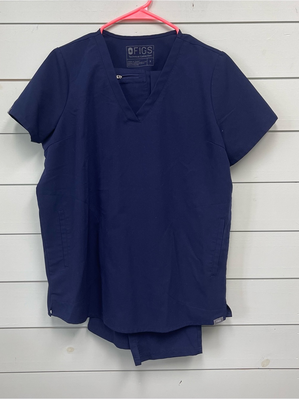Figs maternity navy blue set women's size small top medium bottoms.